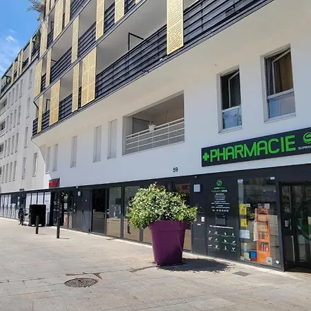Lumineux 31m2 - Terrasse - Acces Rapide Paris Issy-les-Moulineaux