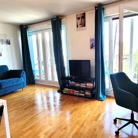 Appartement Lumineux Avec Terrasse Et Parking - Accès Rapide Porte De Versailles Issy-les-Moulineaux