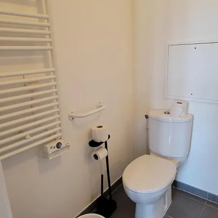 Appartement Lumineux Avec Terrasse Et Parking - Accès Rapide Porte De Versailles *