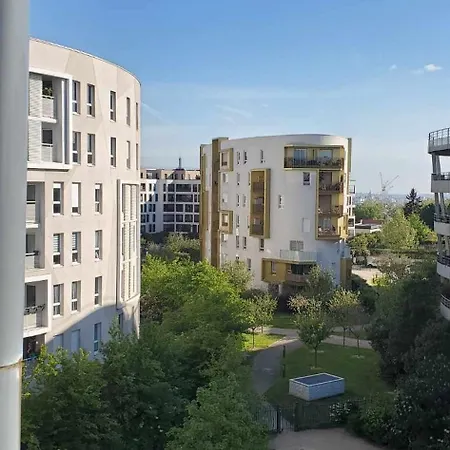 Lumineux Avec Terrasse Et Parking - Accès Rapide Porte De Versailles