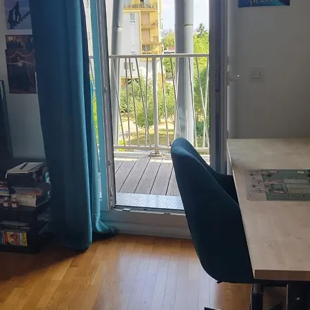公寓 Lumineux Avec Terrasse Et Parking - Acces Rapide Porte De Versailles 伊西莱穆利诺