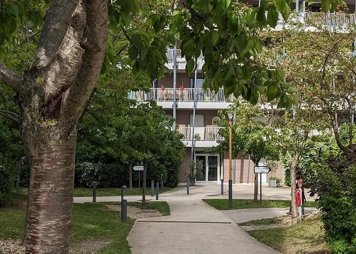 Apartman Lumineux 31m2 - Terrasse - Acces Rapide Paris Issy-les-Moulineaux